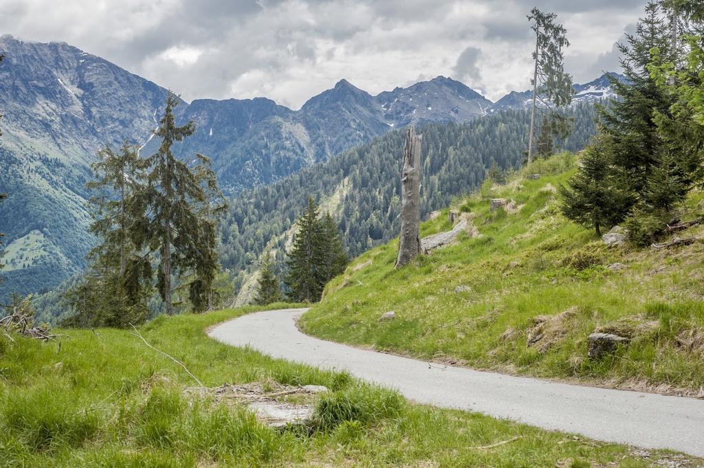 Grotto Zendralli Roveredo Екстер'єр фото